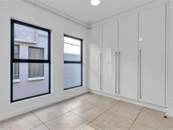To Let 3 Bedroom Property for Rent in Waterfall Eastern Cape